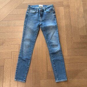 Frame Le skinny de Jeanne size 25